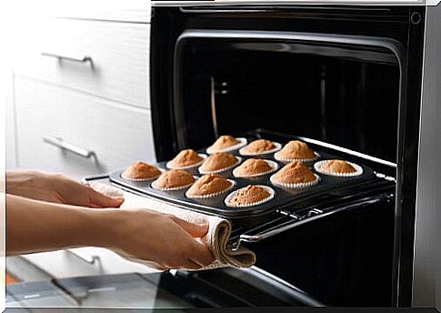 Person making cupcakes