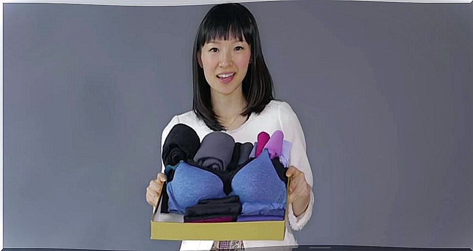 Marie Kondo method